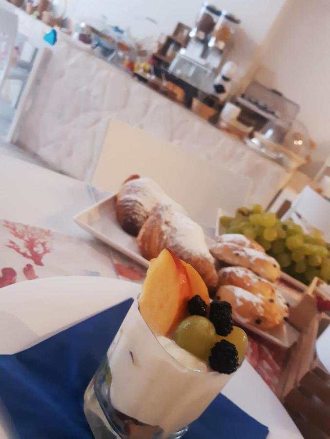 Accanto A Te - Charme Rooms فيستَ المظهر الخارجي الصورة